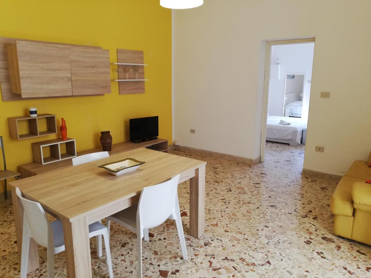 Charming Apartment In Mondello Palermo Exterior foto