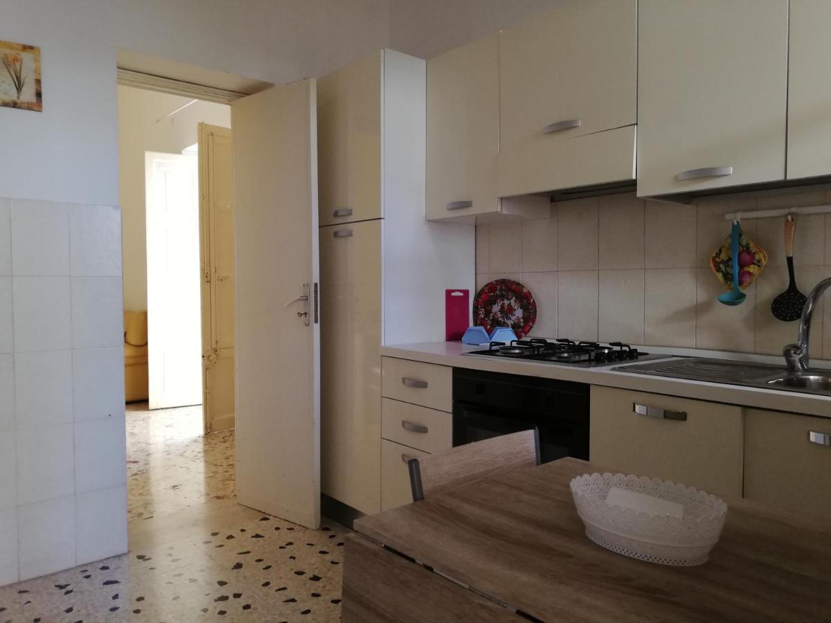 Charming Apartment In Mondello Palermo Exterior foto